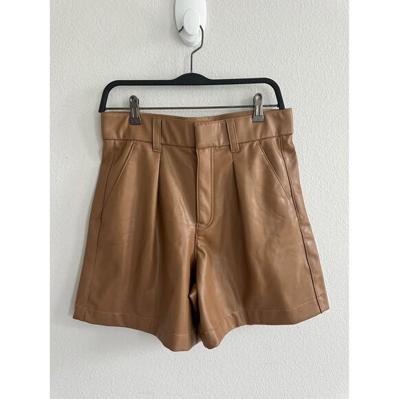 Abercrombie & Fitch Women’s Vegan Faux Leather High Waisted Shorts NWT Sz M - Picture 1 of 8